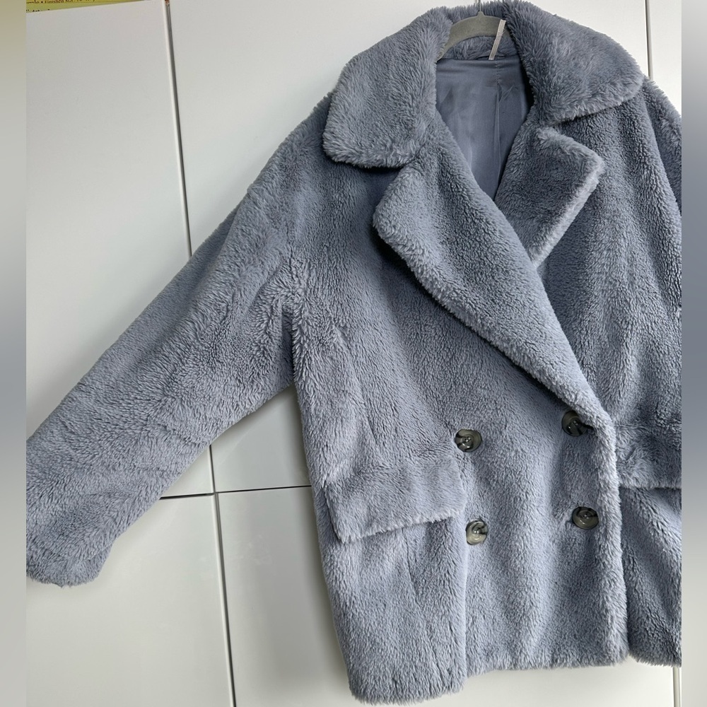 Free People Kate Faux Fur Coat Jacket Mob
Wife Cream Gray Oversized Medium - Picture 2 of 11